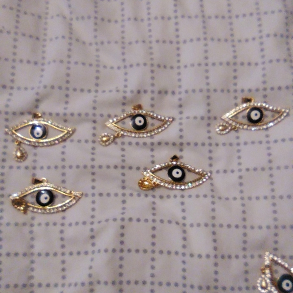 More pendants never been used